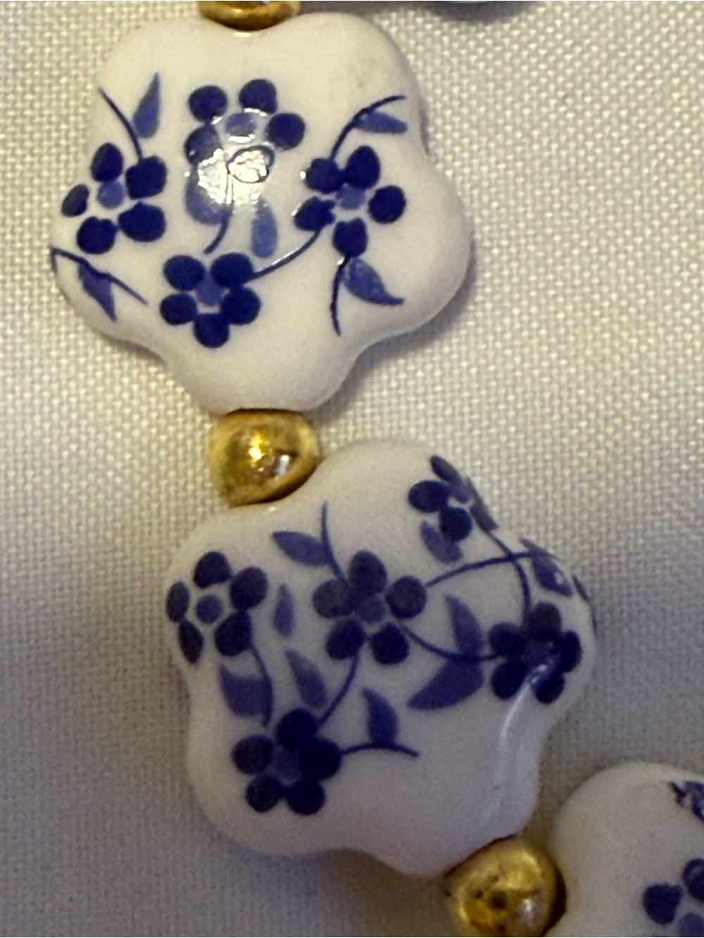 Ceramic bracelet blue & white floral beads Virgin Mary metal charm and cross - Picture 5 of 5